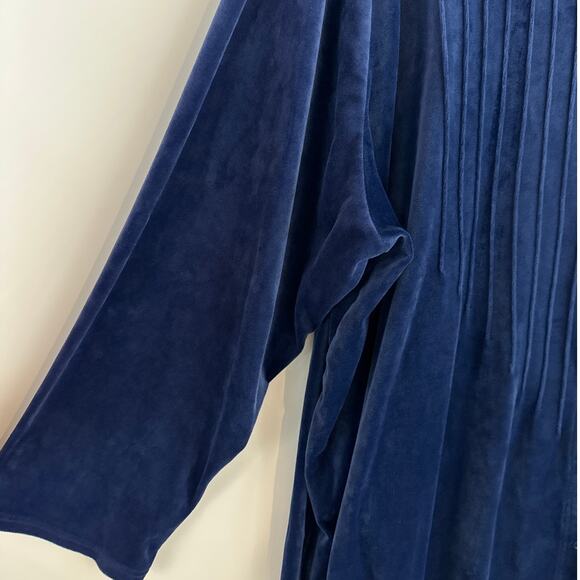 Woman Within Velour Pintuck Button Up Knit Tunic Top Blouse Blue V-Neck Size 2X - Picture 7 of 10